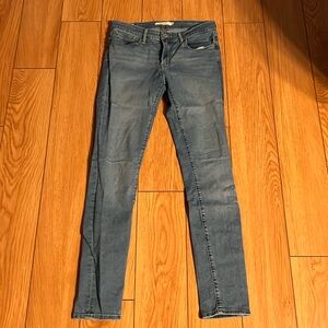 Levi’s 711 Skinny Jeans